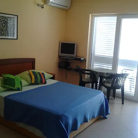 Teatina * Brodarica (Sibenik-Knin)