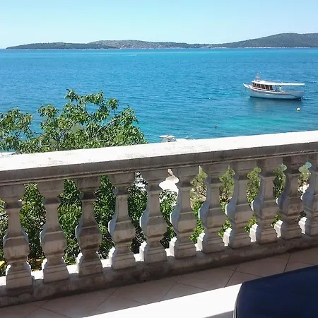 Teatina * Brodarica (Sibenik-Knin)