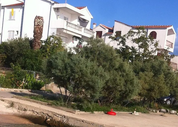 Teatina * Brodarica (Sibenik-Knin)