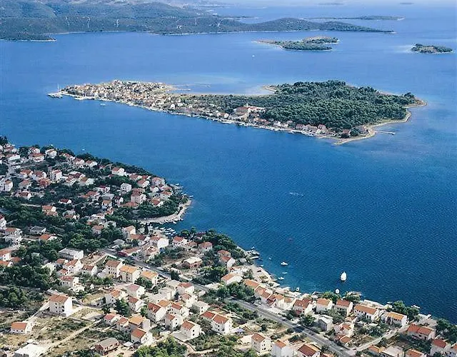 Teatina * Brodarica (Sibenik-Knin)