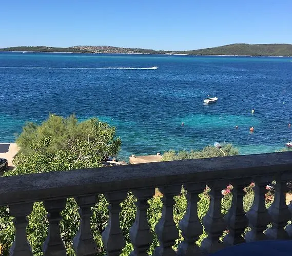 Teatina Brodarica (Sibenik-Knin)